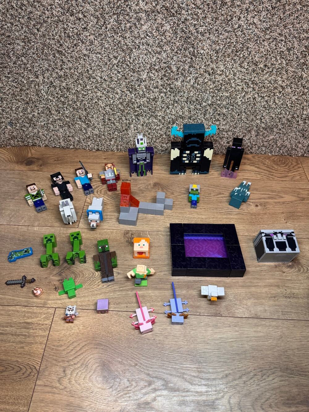 Minecraft action figures & accessories lot